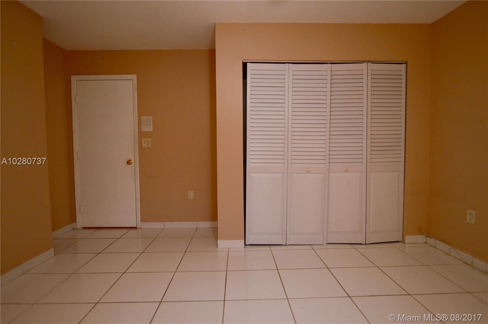 Country Lake Manor Sec 02 - Residential