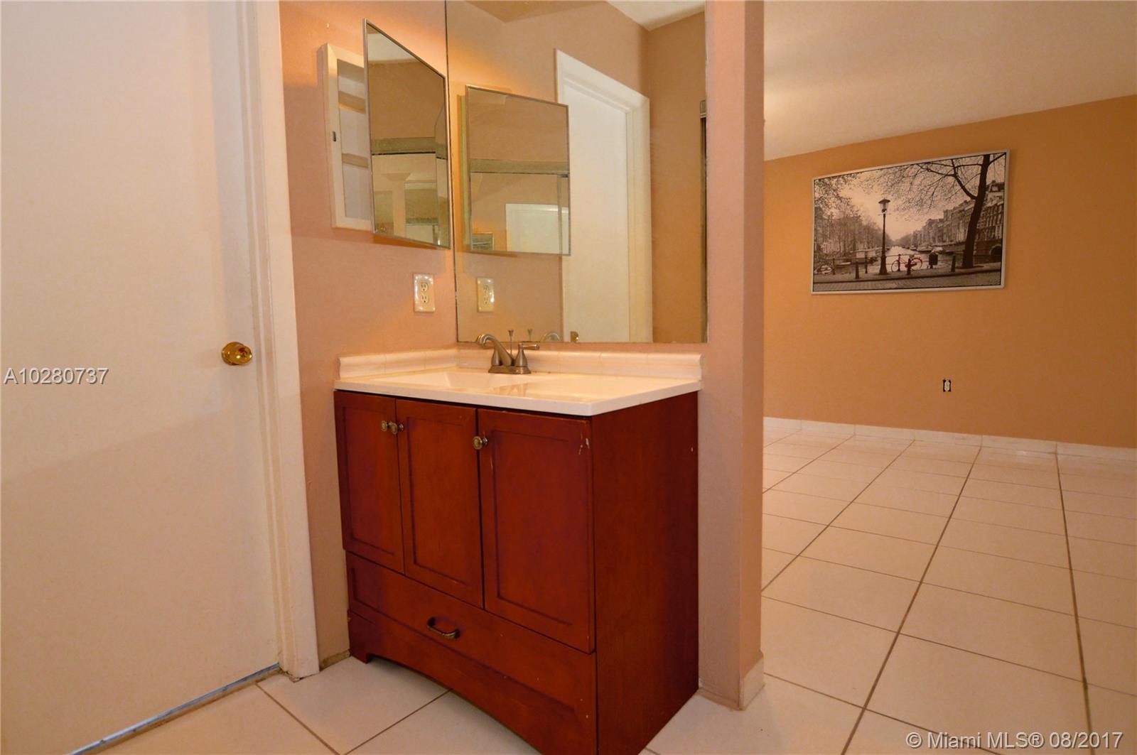 Country Lake Manor Sec 02 - Residential
