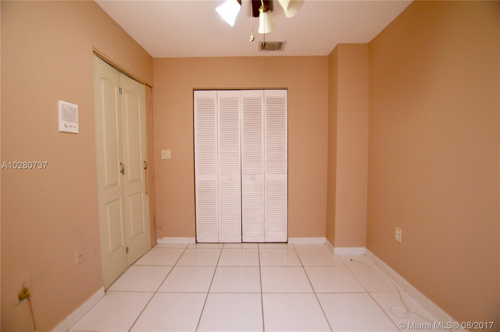 Country Lake Manor Sec 02 - Residential