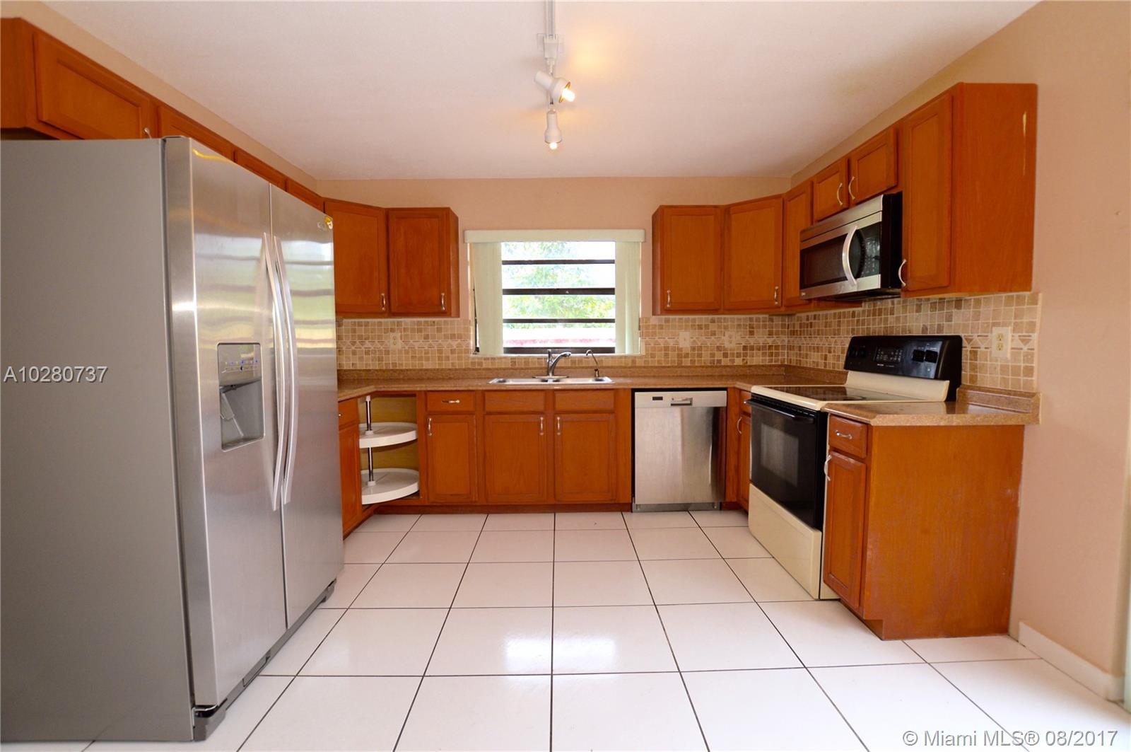 Country Lake Manor Sec 02 - Residential