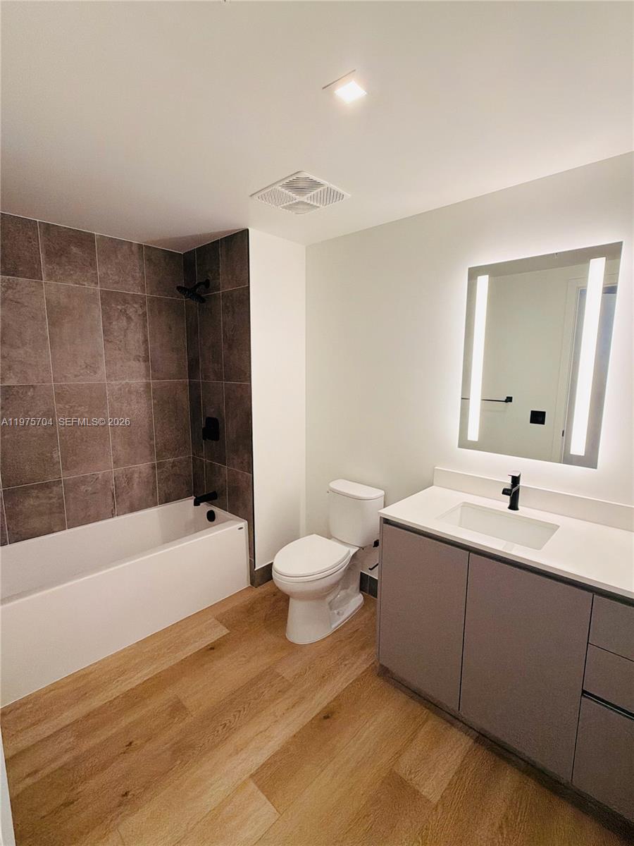 FT LAUDERDALE B-40 - Residential Lease