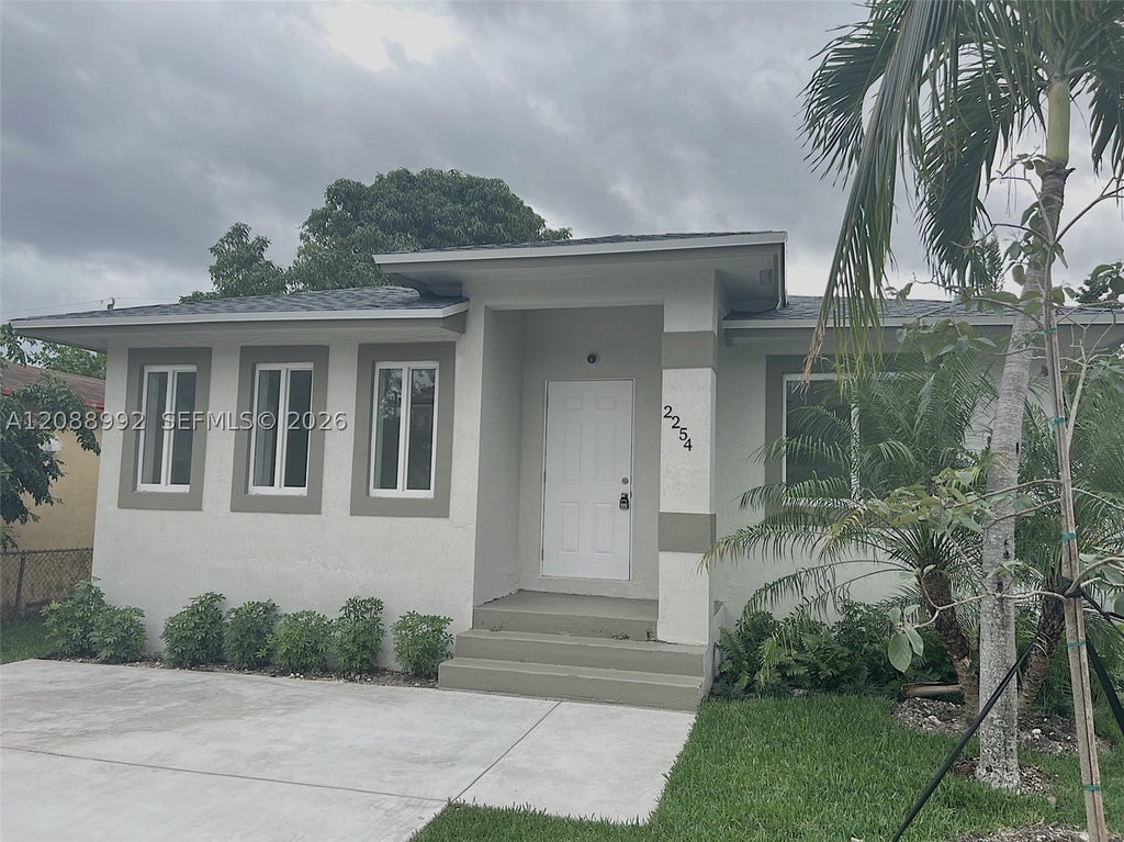 Photo of 2254 Cody St, Hollywood, FL 33020 (MLS # A12088992)