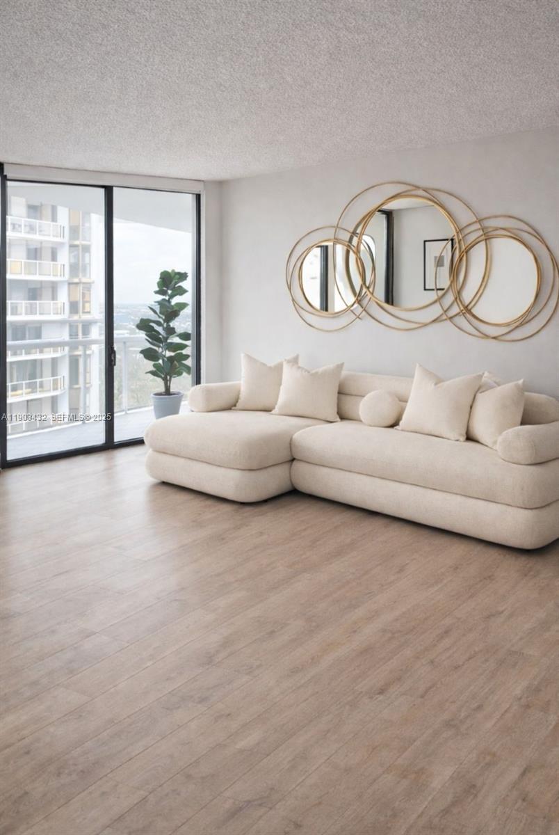 PORTSVIEW @ THE WATERWAYS - Residential