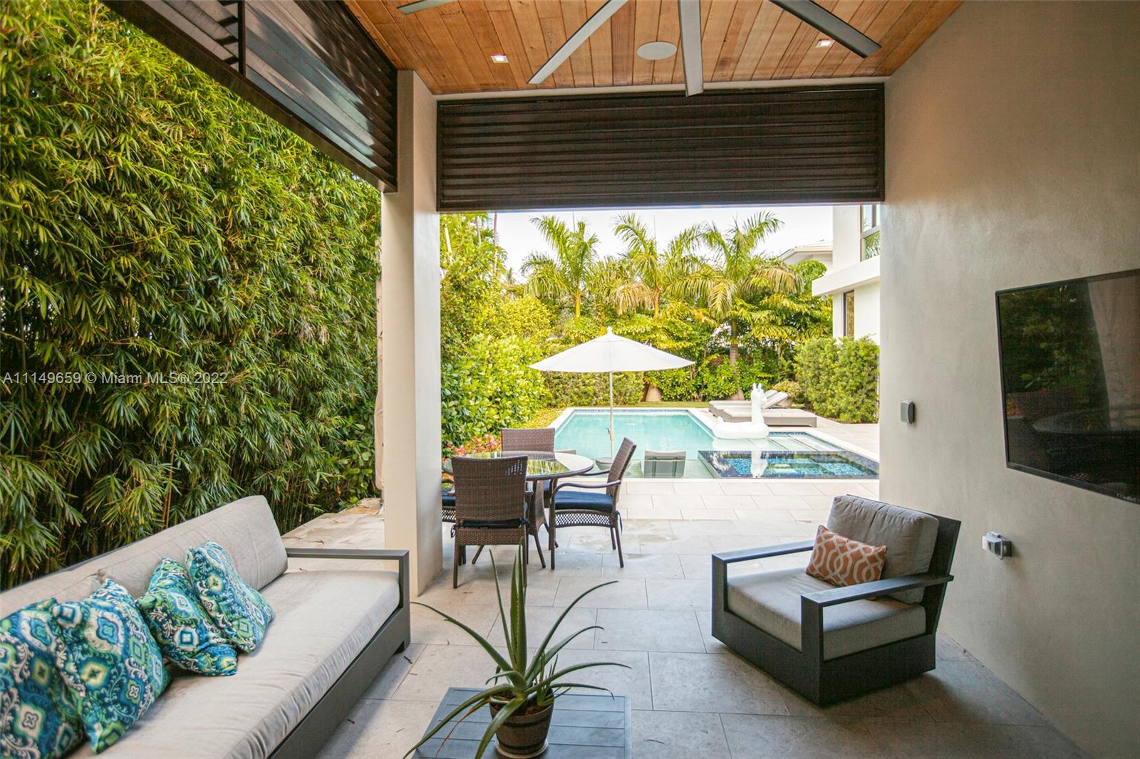 LA GORCE GOLF SUB - Residential