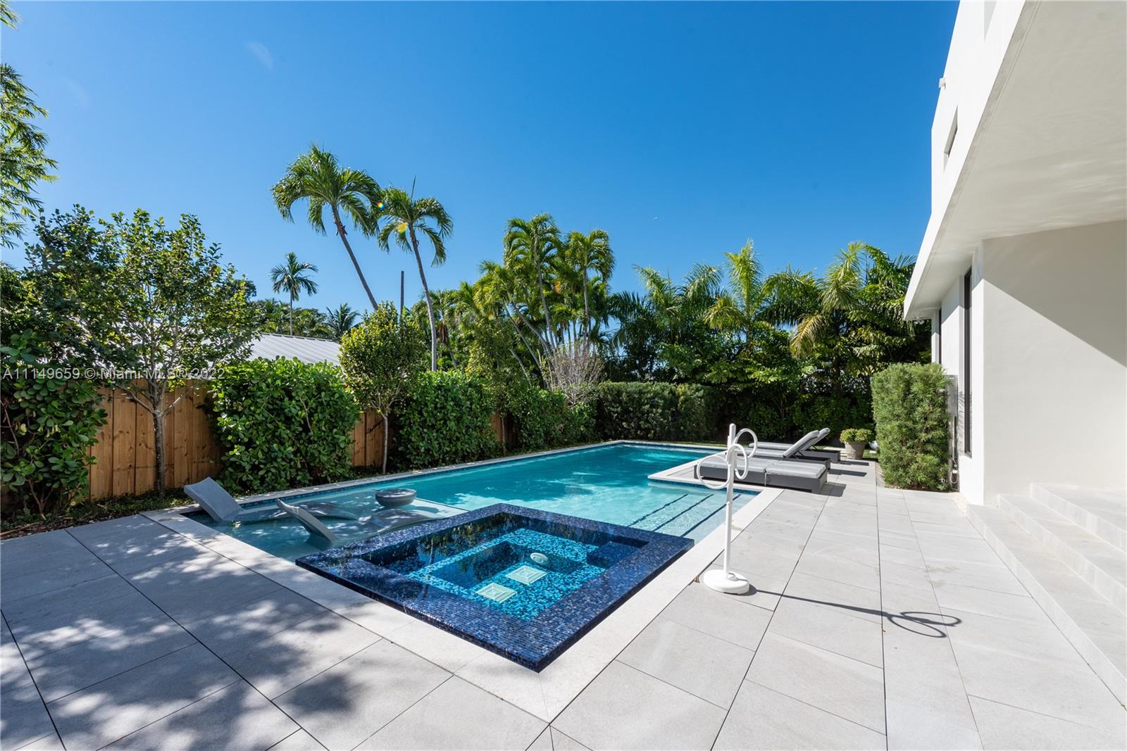 LA GORCE GOLF SUB - Residential