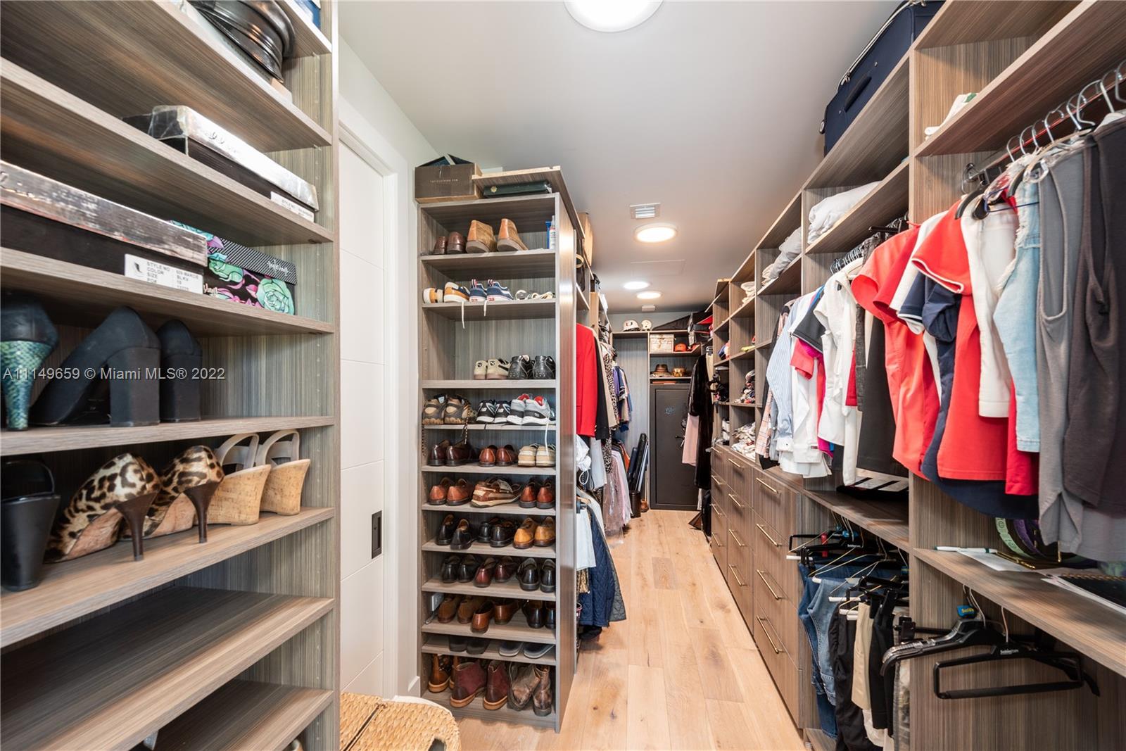 LA GORCE GOLF SUB - Residential