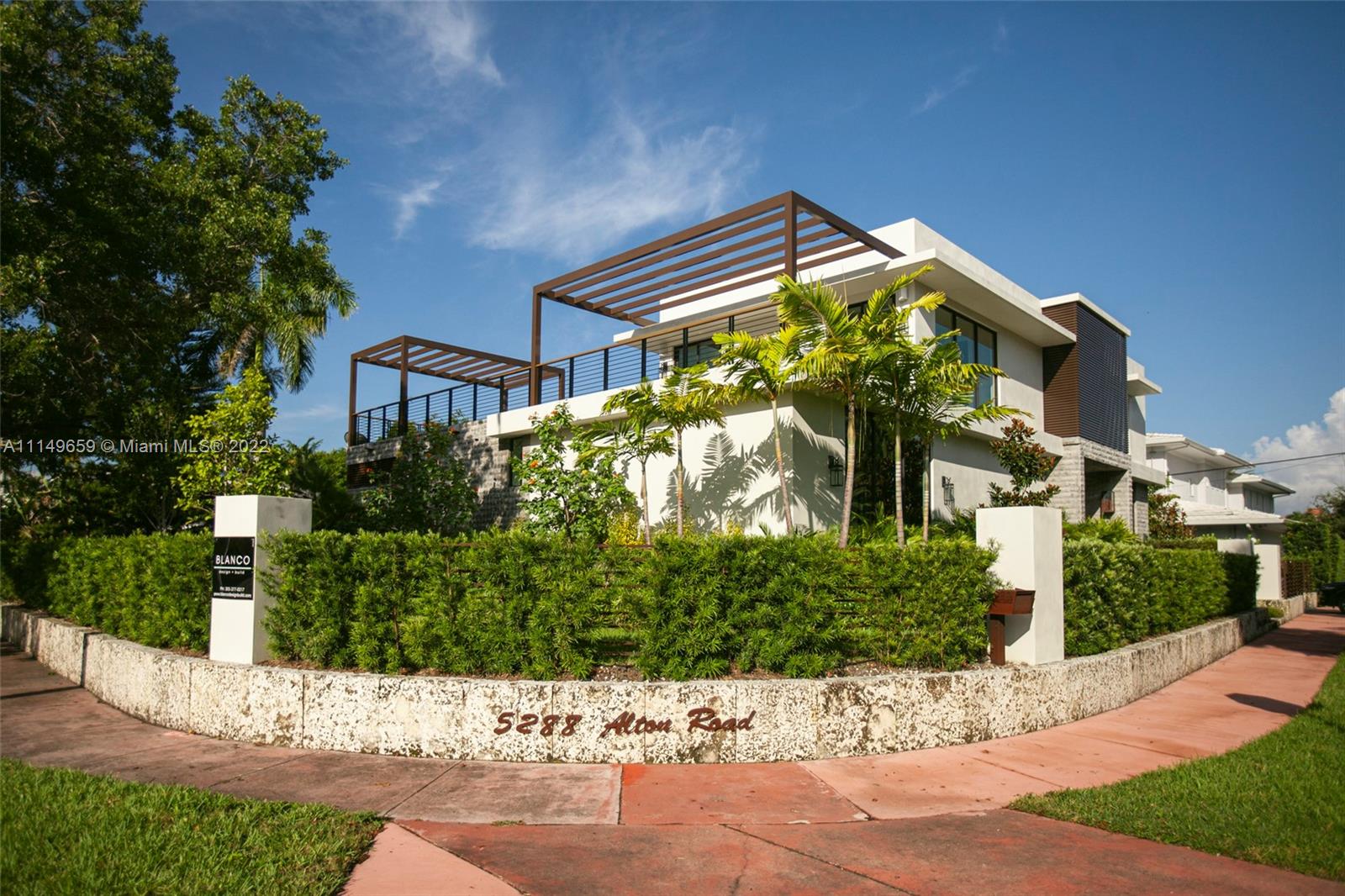 LA GORCE GOLF SUB - Residential