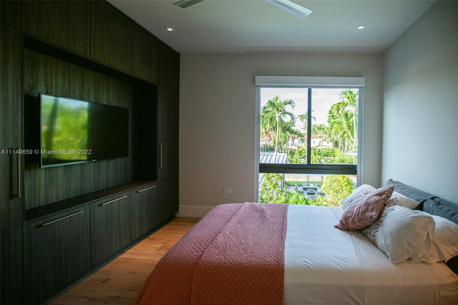 LA GORCE GOLF SUB - Residential