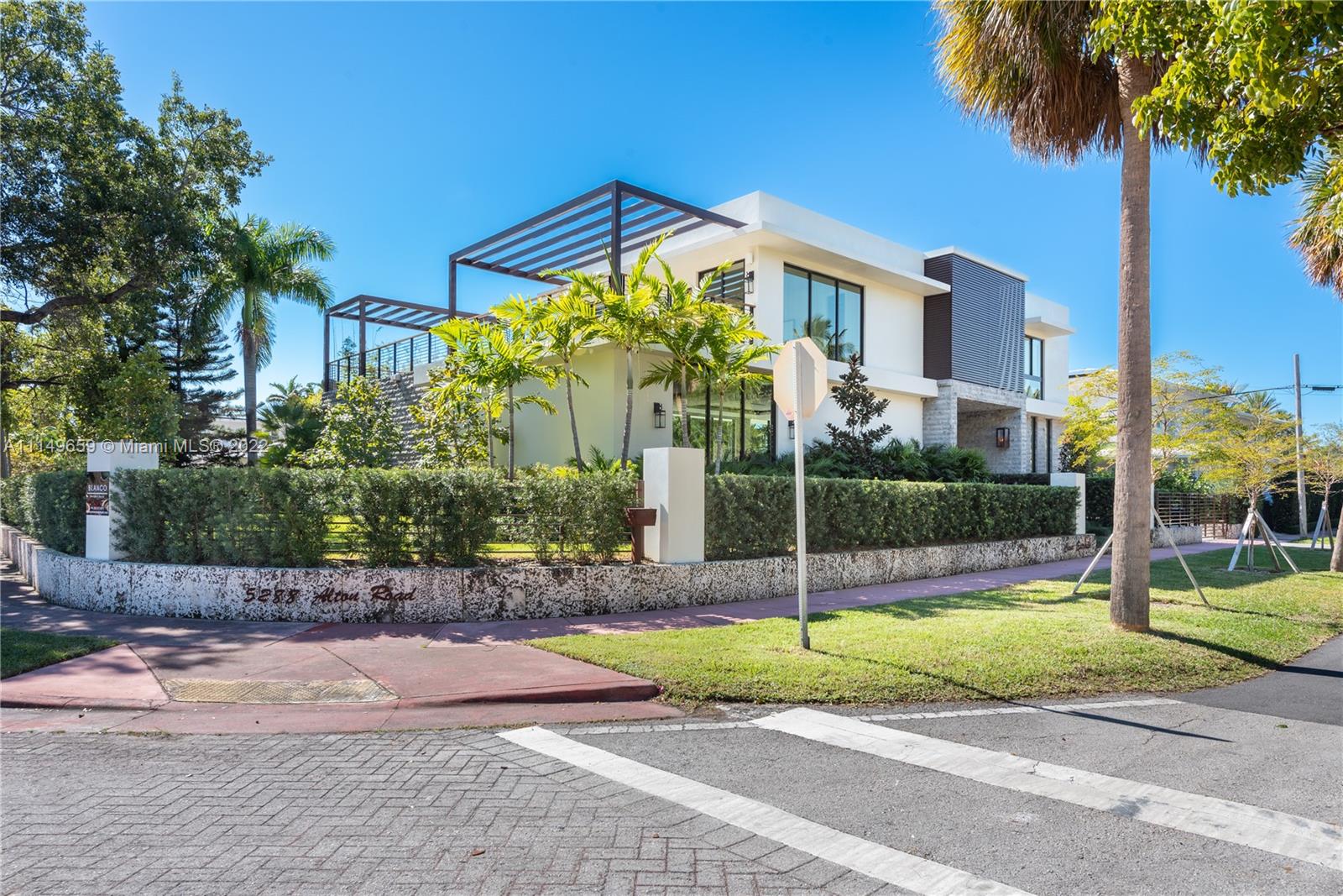 LA GORCE GOLF SUB - Residential