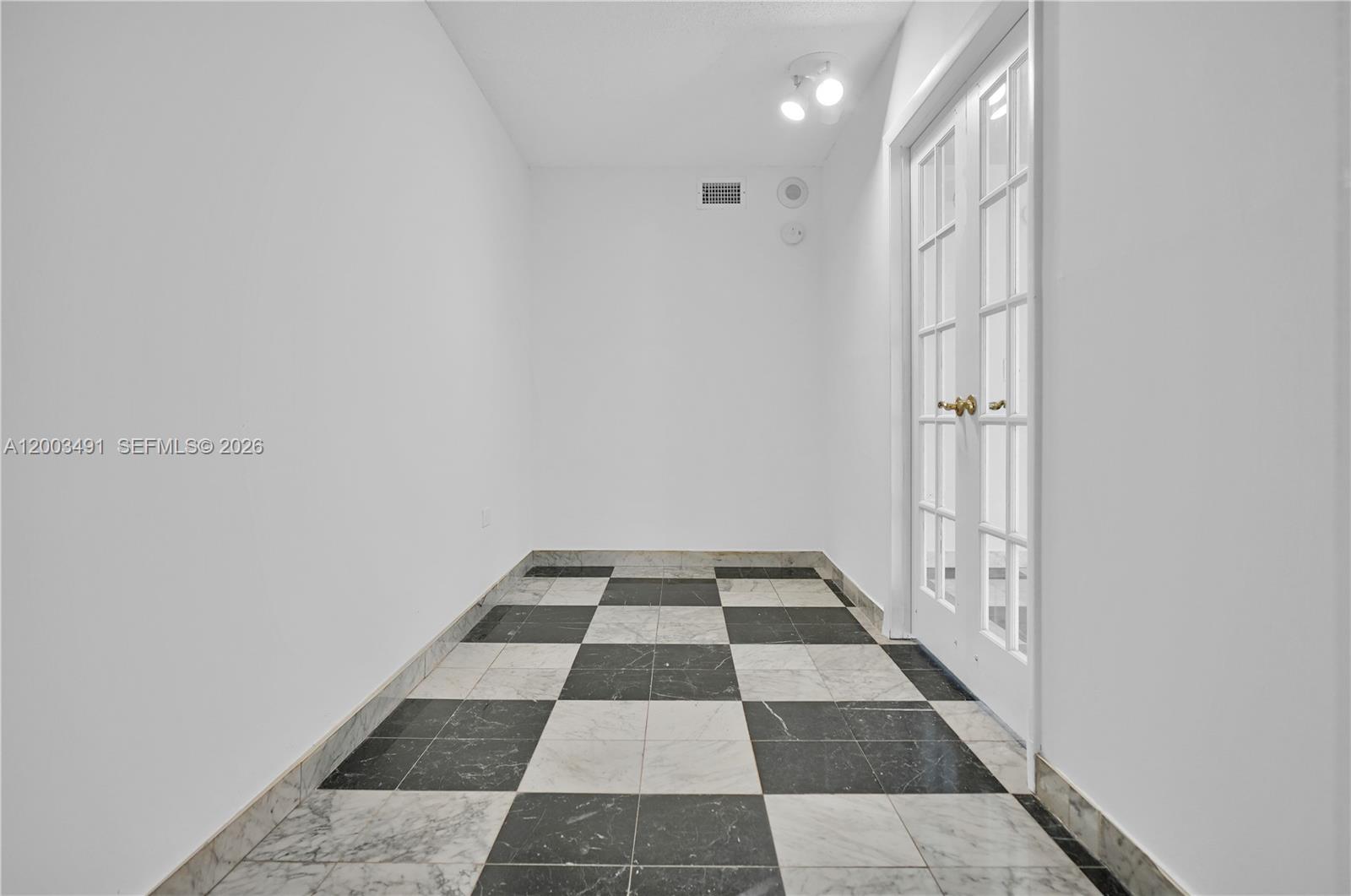 OCEANSIDE PLAZA CONDO - Residential