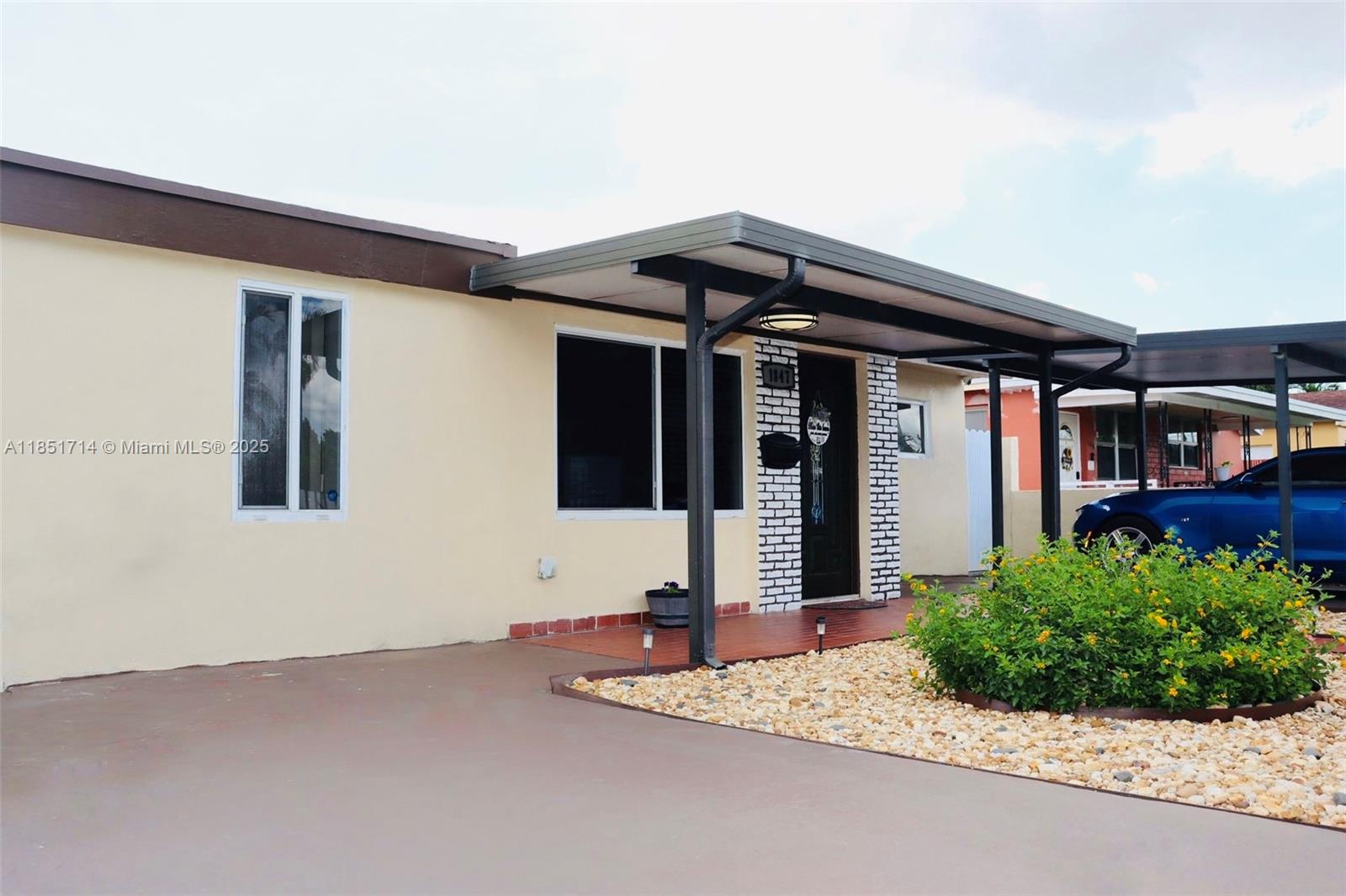 7 53 41 HIALEAH 17TH ADDN - Residential