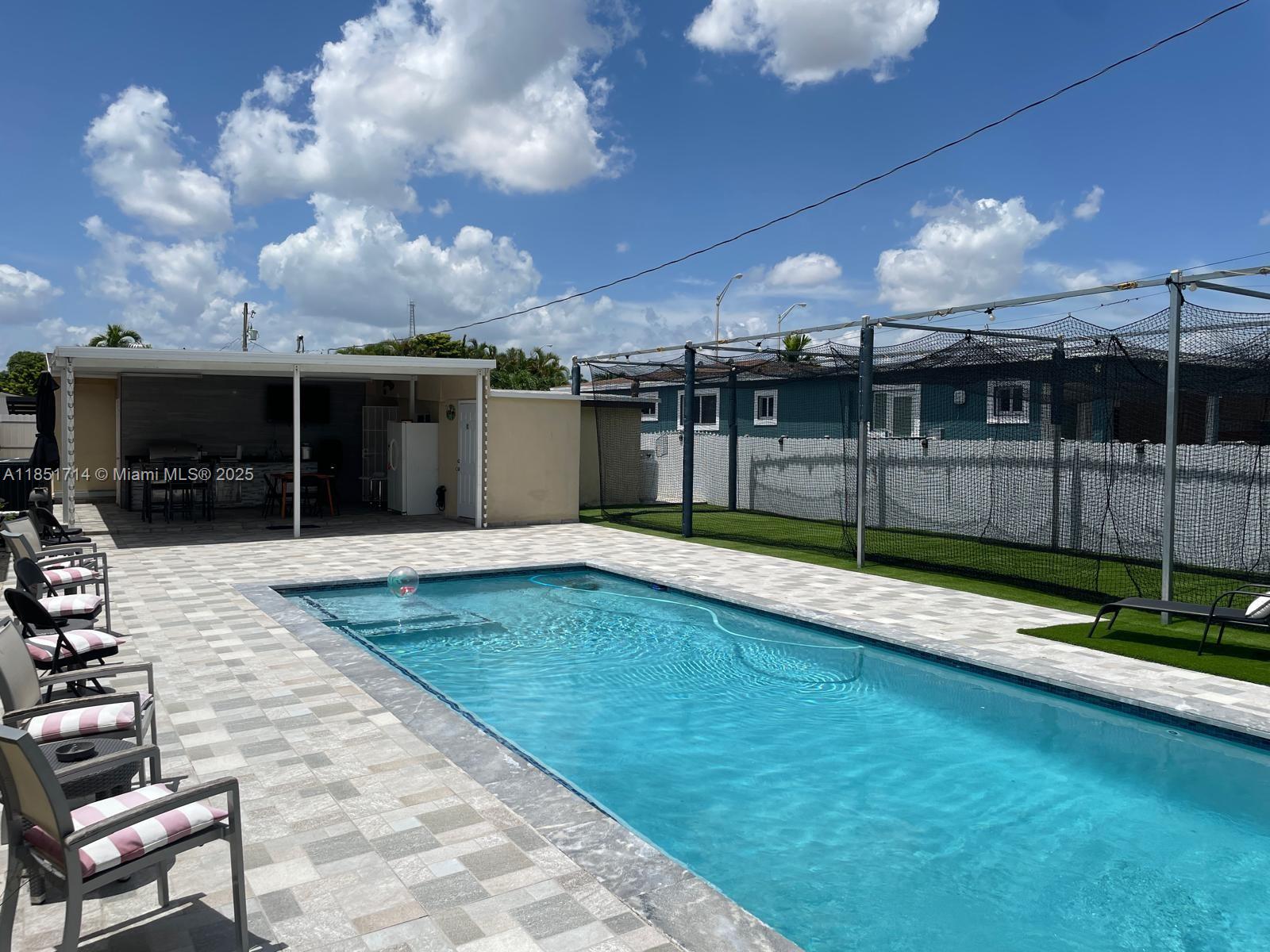 7 53 41 HIALEAH 17TH ADDN - Residential