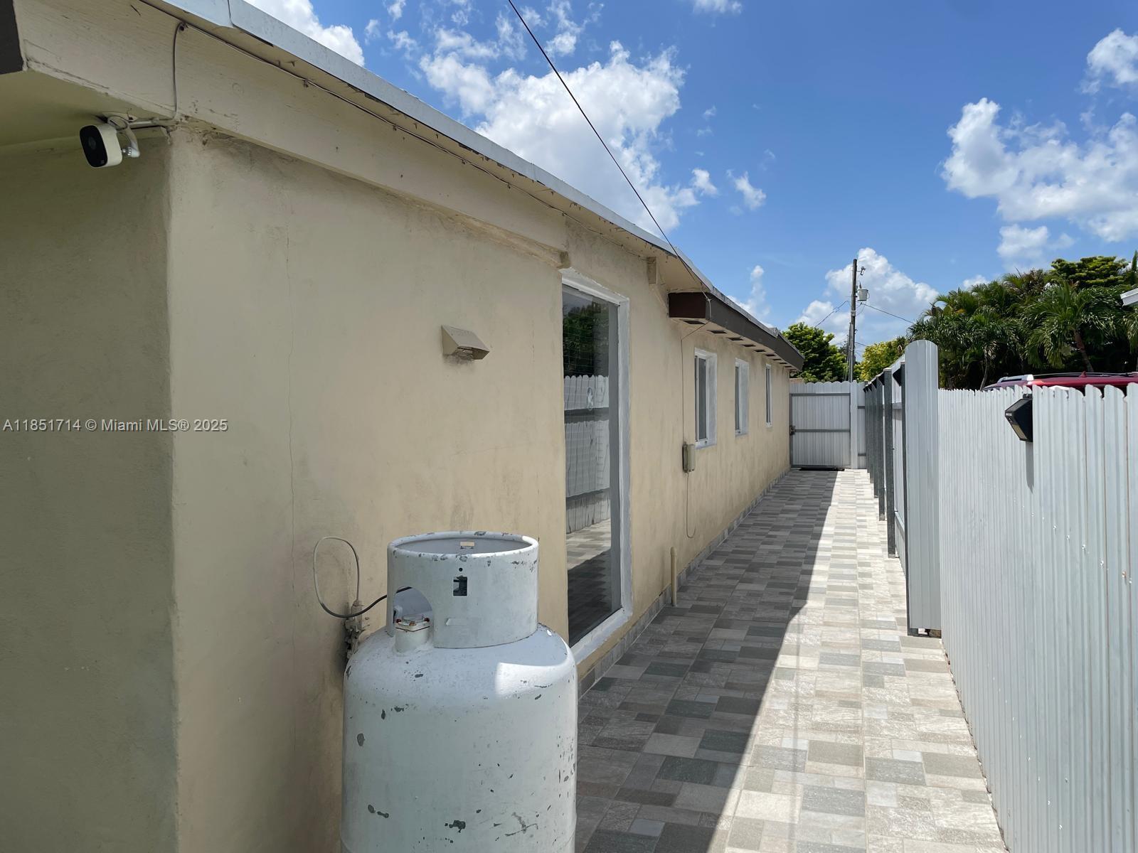 7 53 41 HIALEAH 17TH ADDN - Residential
