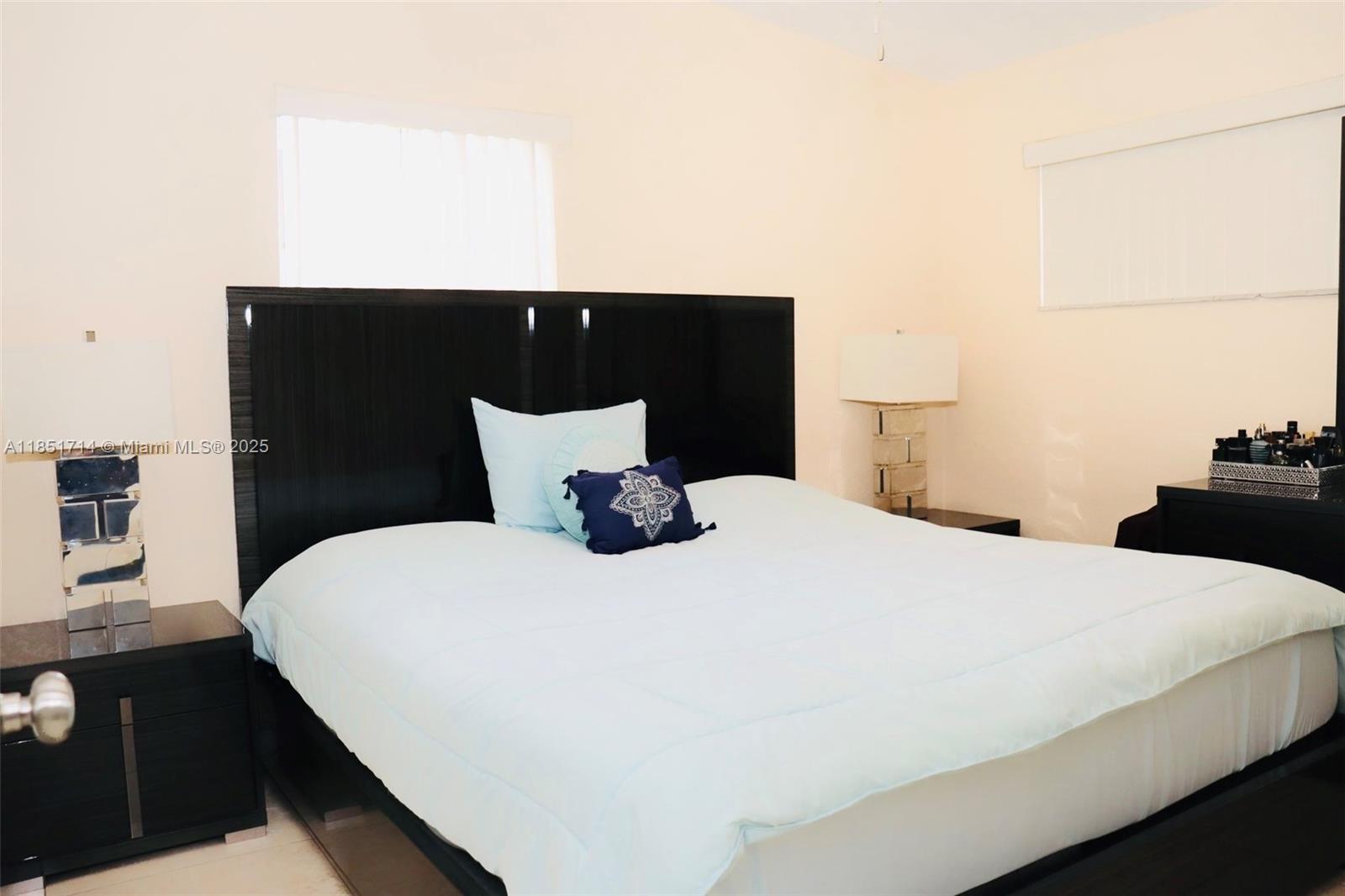 7 53 41 HIALEAH 17TH ADDN - Residential