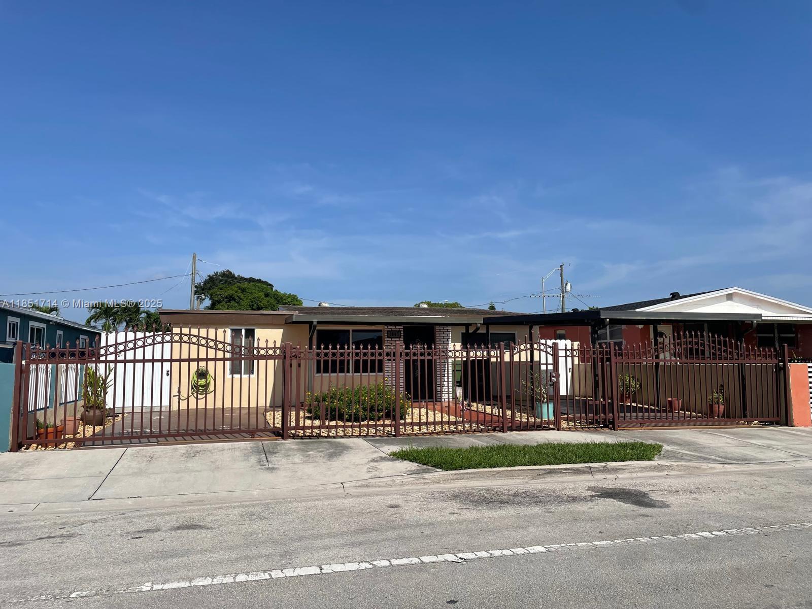 7 53 41 HIALEAH 17TH ADDN - Residential