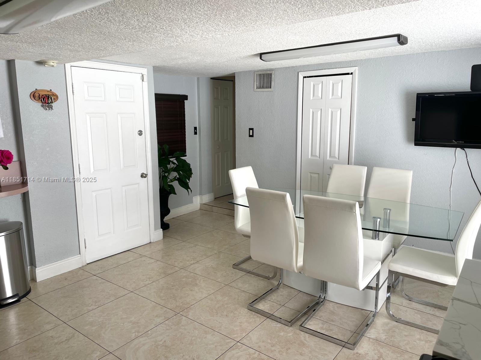 7 53 41 HIALEAH 17TH ADDN - Residential