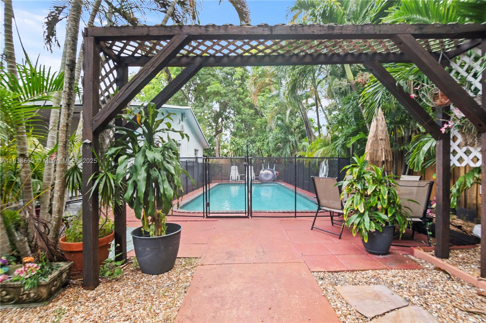 RIVERSIDE ADD AMEN PLAT - Residential Lease