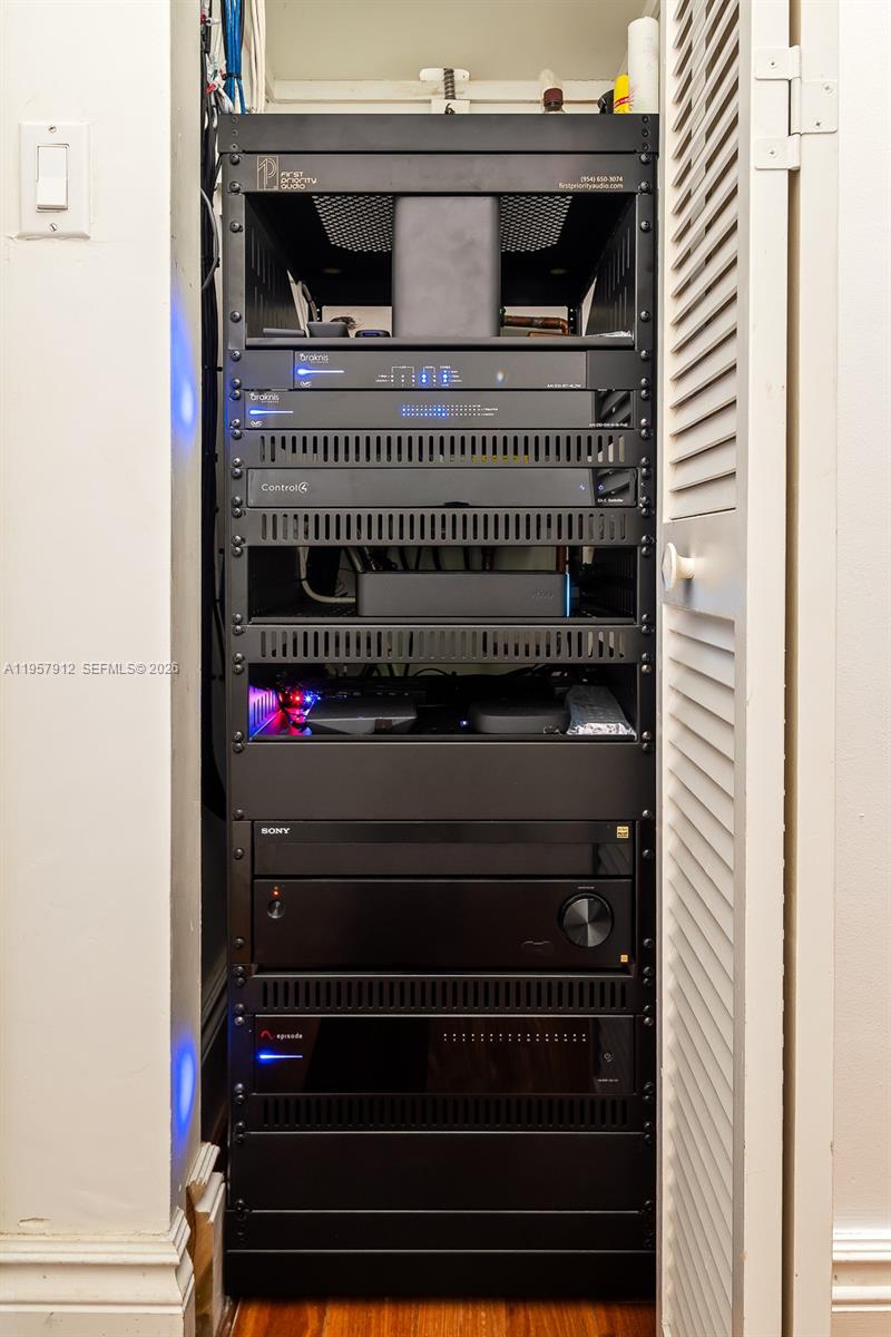 ROCKDALE ESTATES - Residential Lease