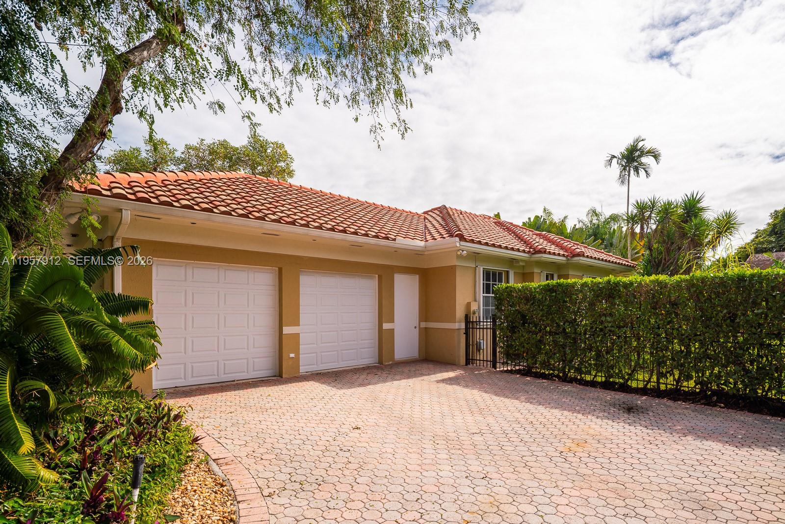 ROCKDALE ESTATES - Residential Lease