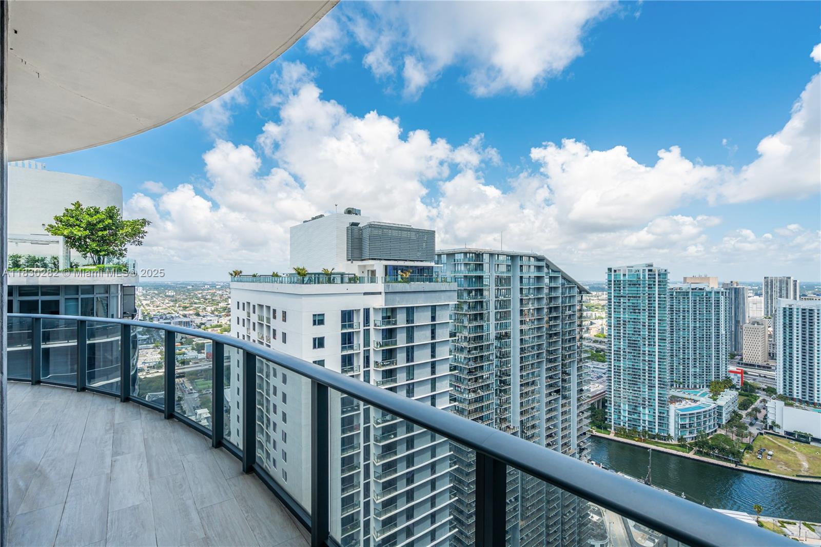 Opportunity to live on the 47th floor of Brickell Heights East Tower with sweeping views of the Miami skyline and bay. Unit 4708 is a lower penthouse featuring high ceilings, floor-to-ceiling glass doors, a wrap-around terrace with direct access from every room, roller and blackout shades throughout.
The gourmet kitchen has an island and is equipped with Sub-Zero and Bosch appliances. Custom ItalKraft closets and spacious, elegant bathrooms complete the luxury interior. Enjoy world-class amenities, including a rooftop sky pool, state-of-the-art fitness center, kids’ club, 24/7 concierge service, and 24-hour valet service. Prime location in the heart of Brickell, just steps from Brickell City Centre. Tenant-occupied until July 2, 2025.