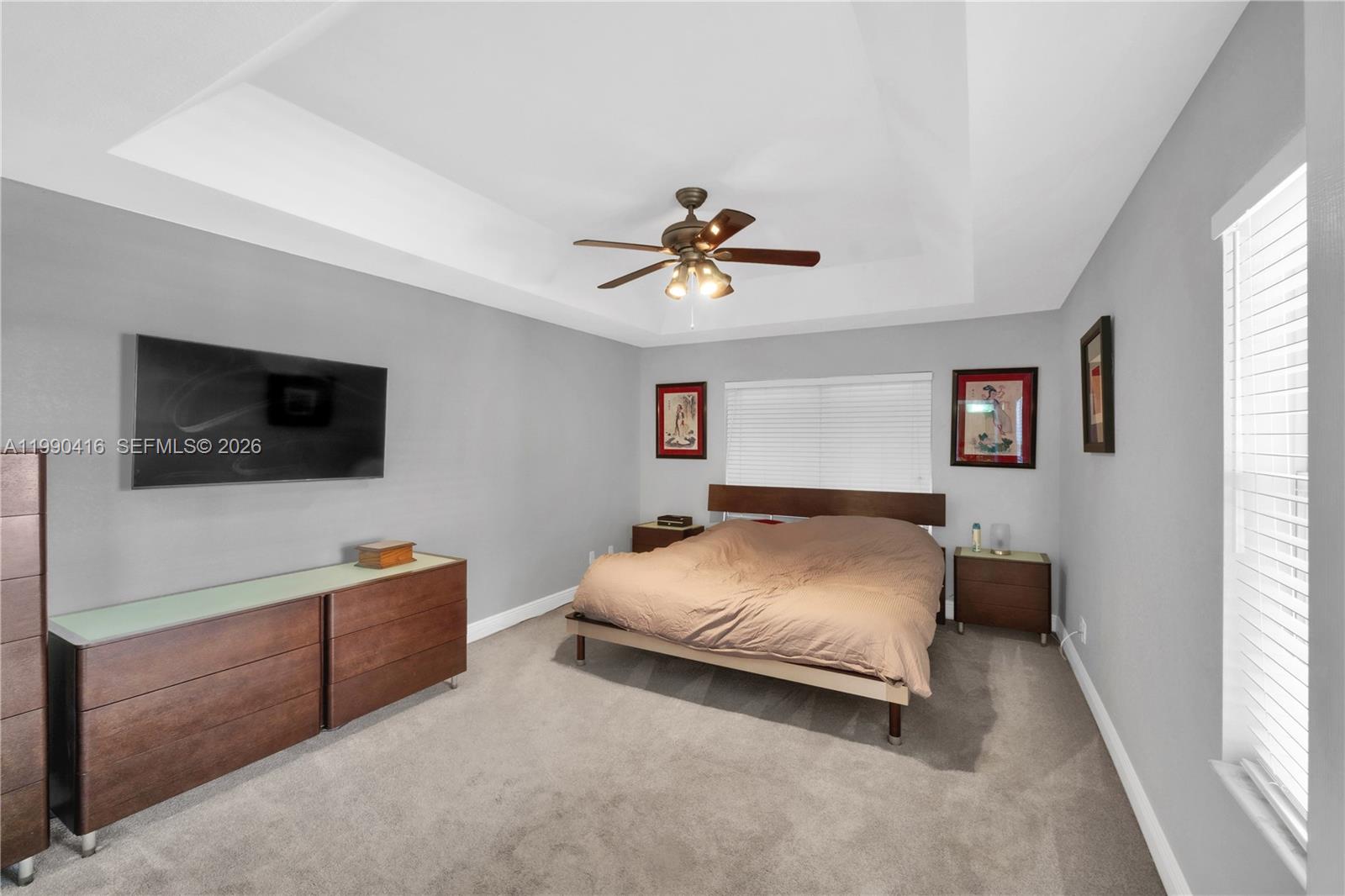 TROPICAL LAKES - Residential