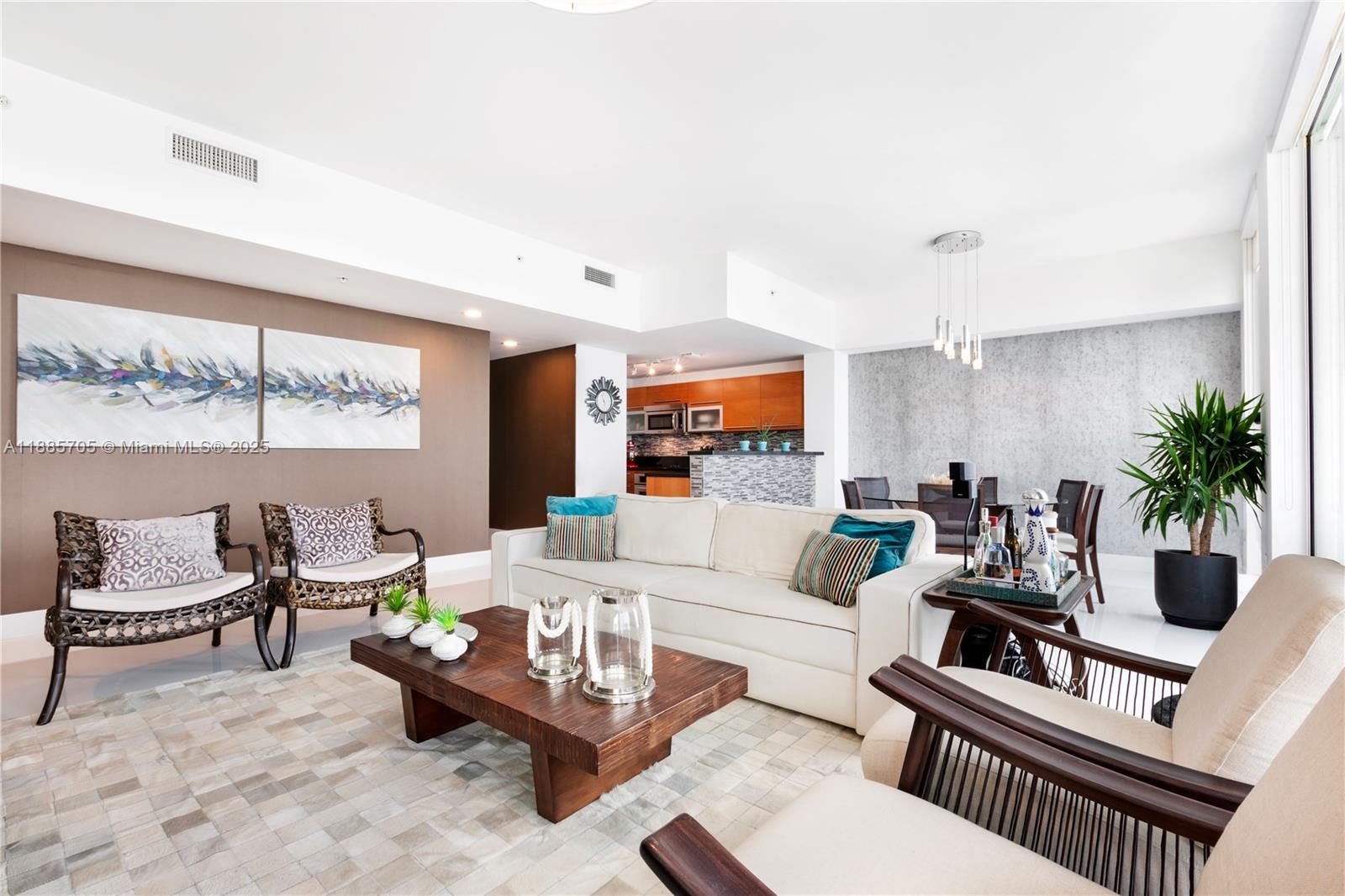 VIZCAYNE NORTH CONDO - Residential Lease