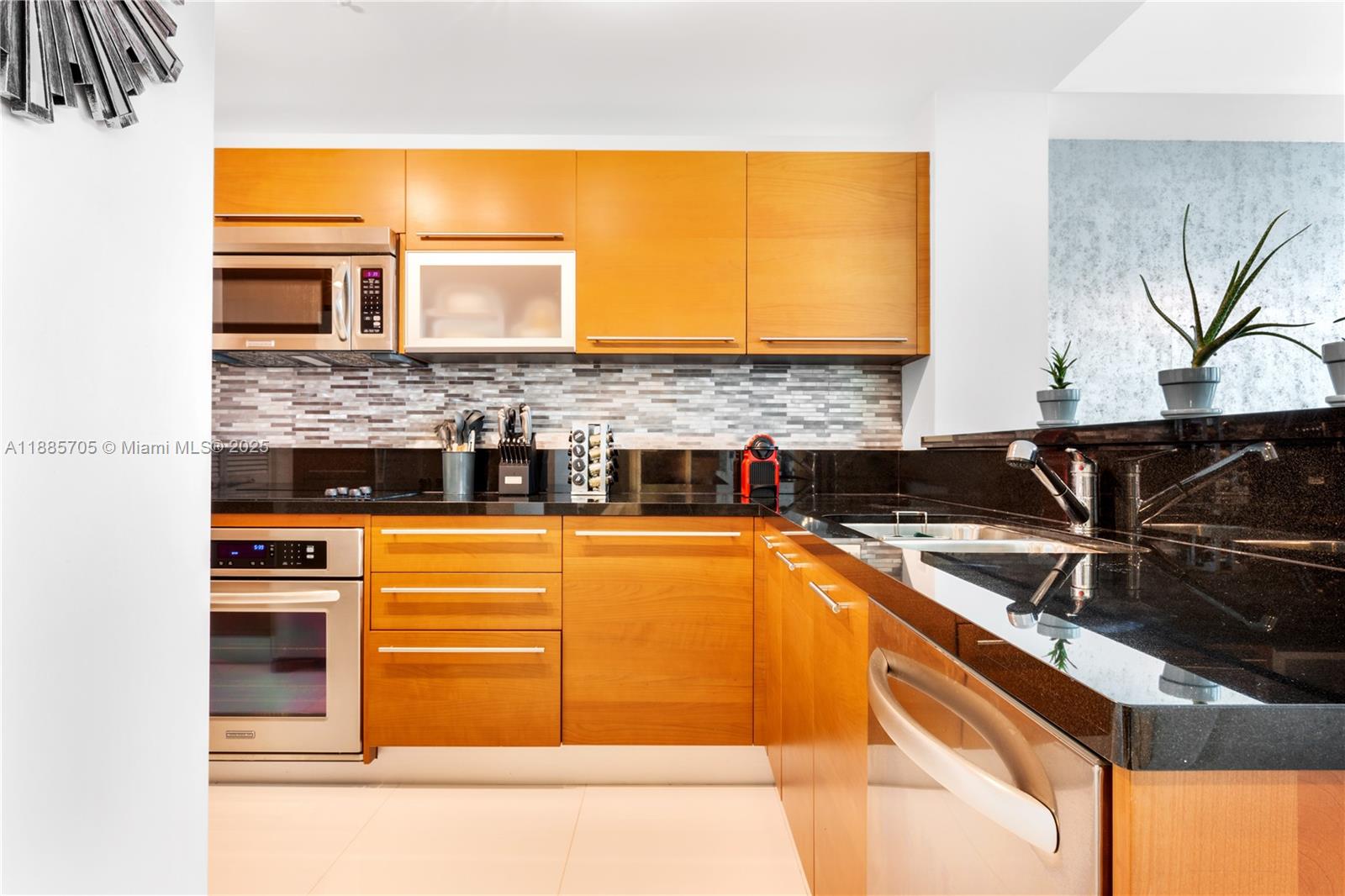 VIZCAYNE NORTH CONDO - Residential Lease