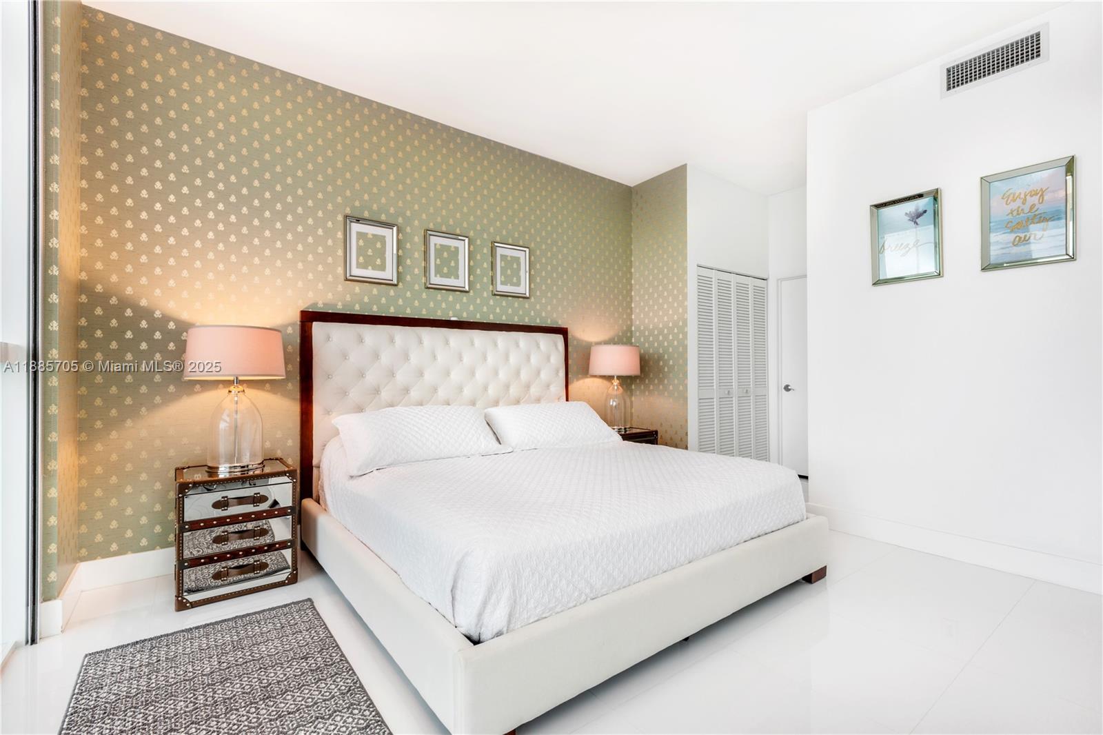 VIZCAYNE NORTH CONDO - Residential Lease