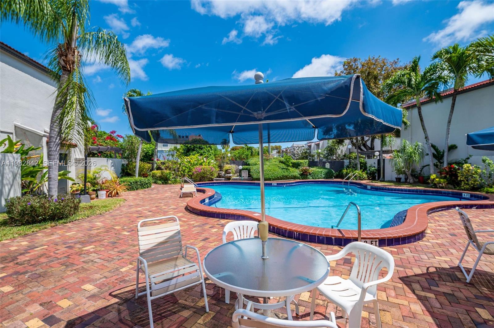 OASIS NO FOUR CONDO - Residential Lease