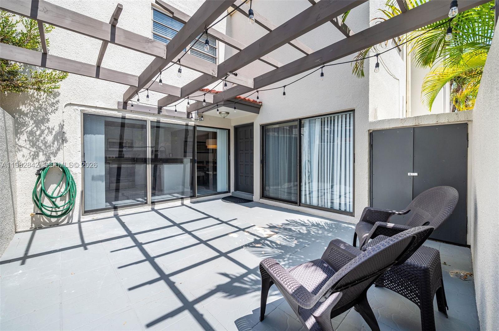 OASIS NO FOUR CONDO - Residential Lease