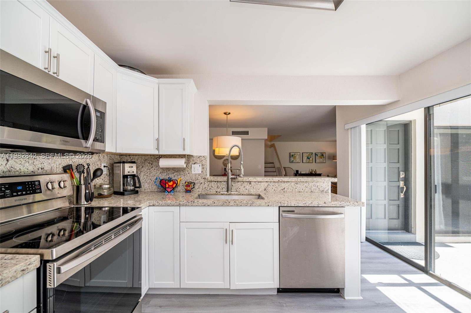 OASIS NO FOUR CONDO - Residential Lease