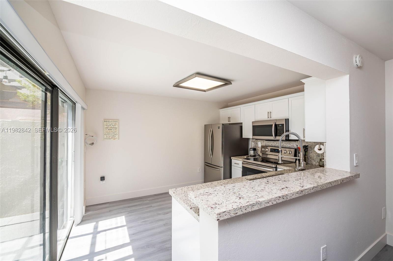 OASIS NO FOUR CONDO - Residential Lease