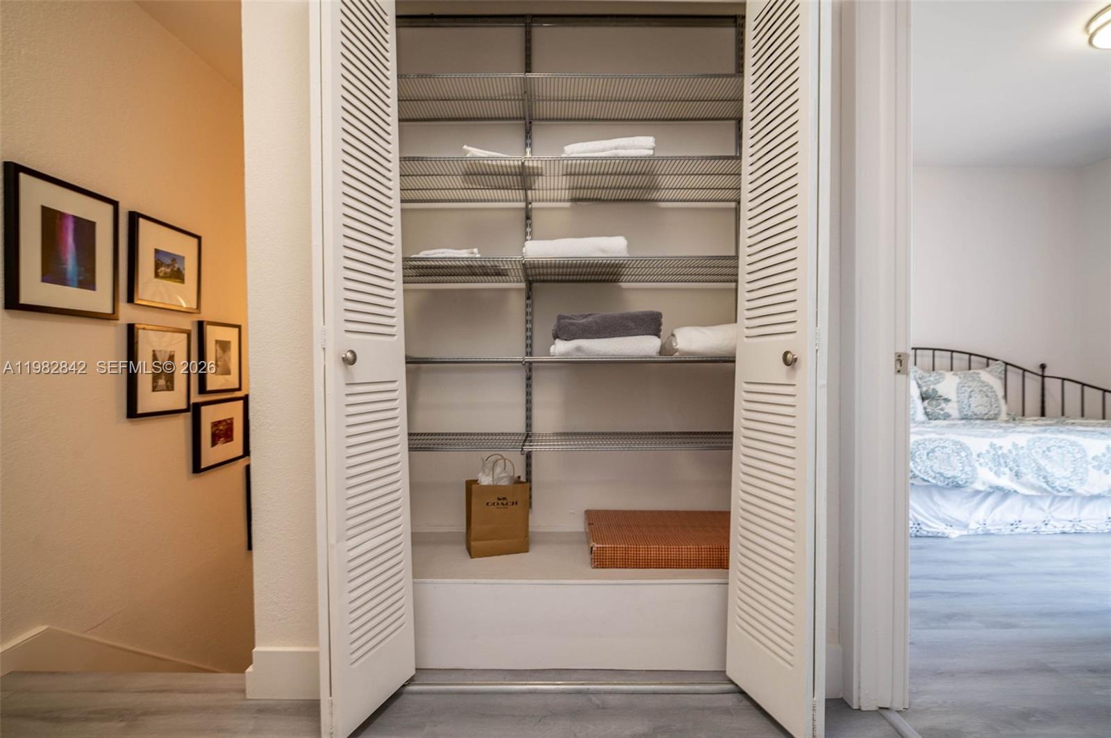 OASIS NO FOUR CONDO - Residential Lease