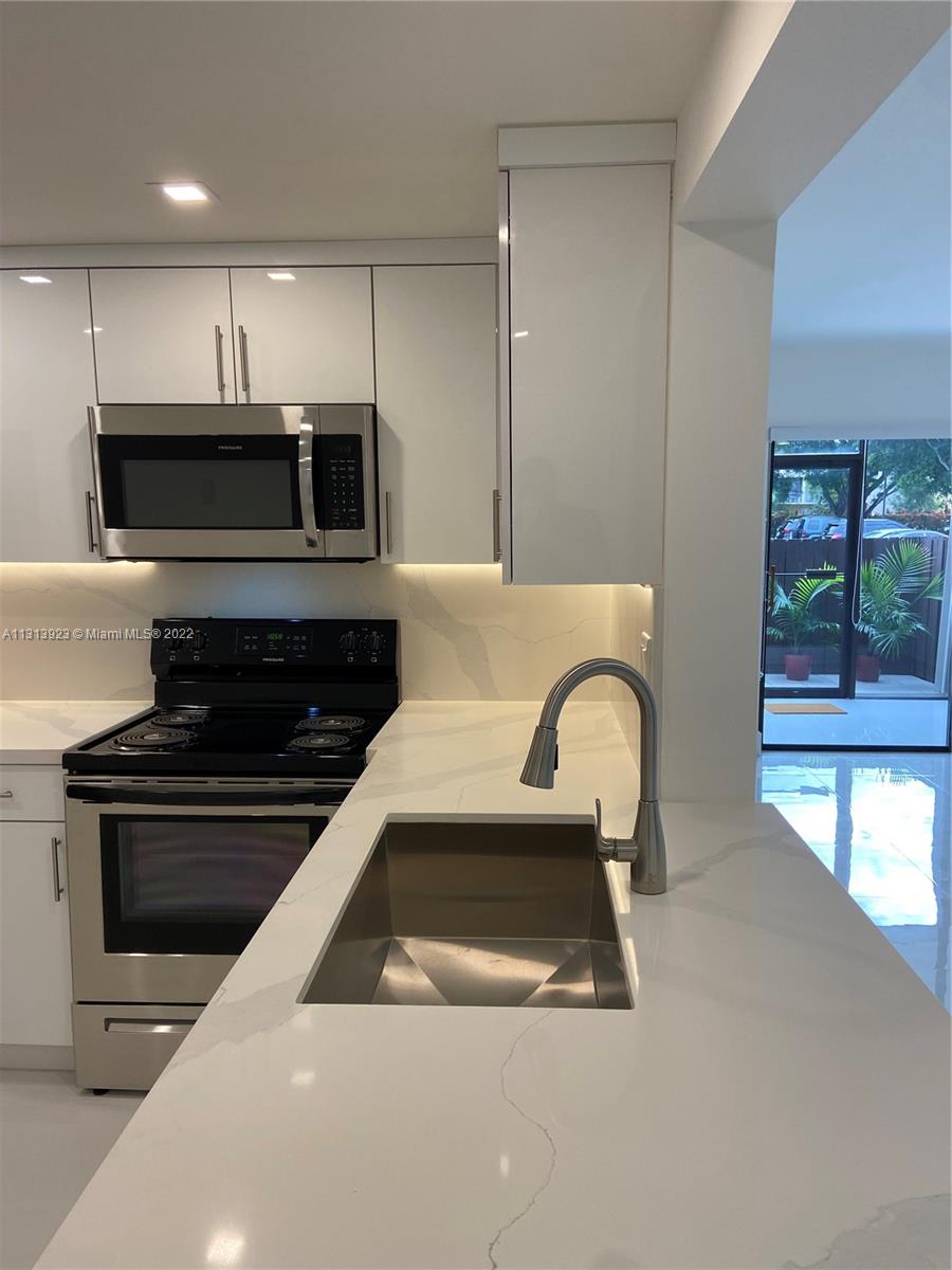 BLEAU FONTAINE CONDO #2 - Residential Lease