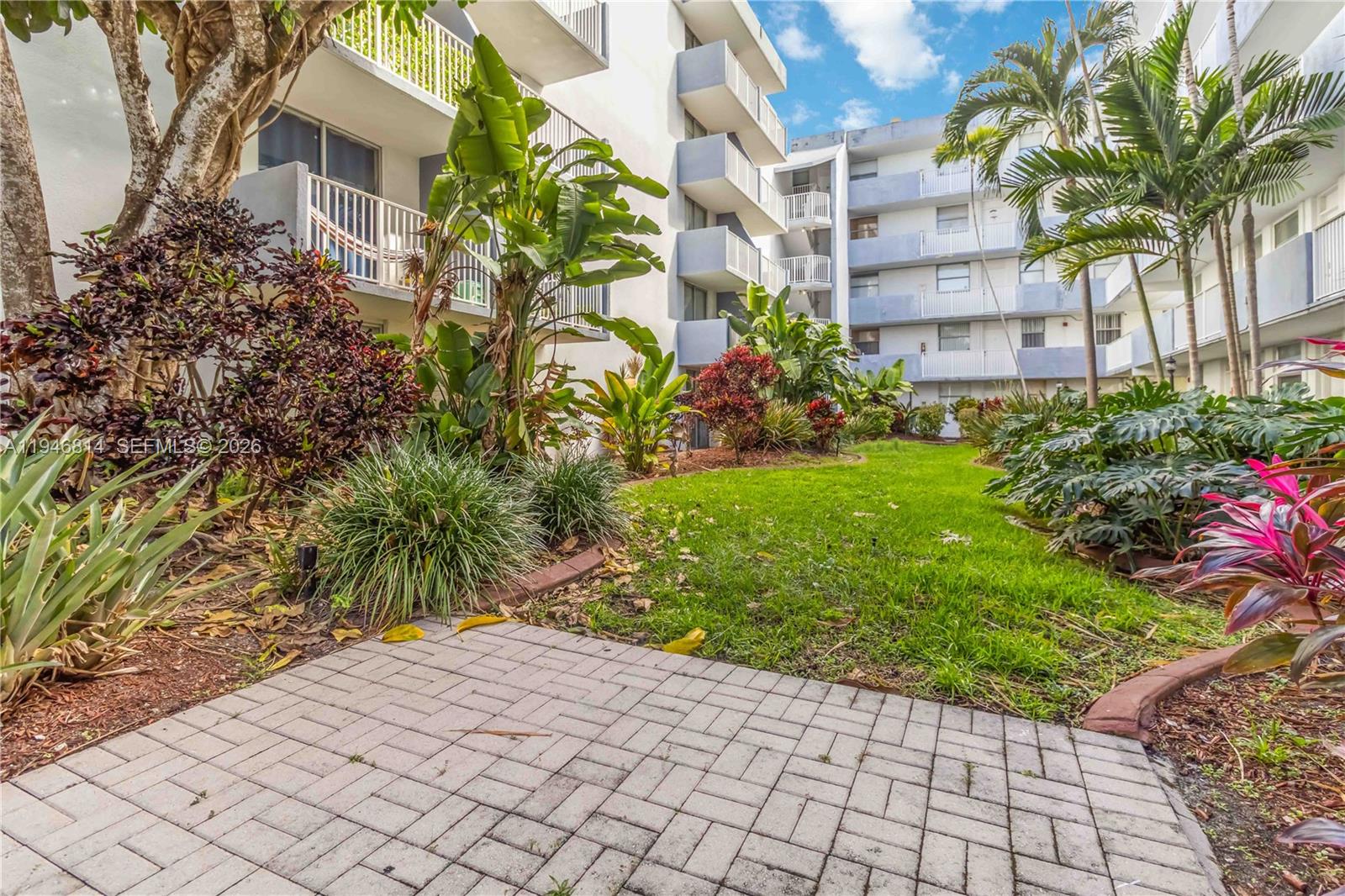 NORTH BAY VILLAS CONDO - Residential Lease