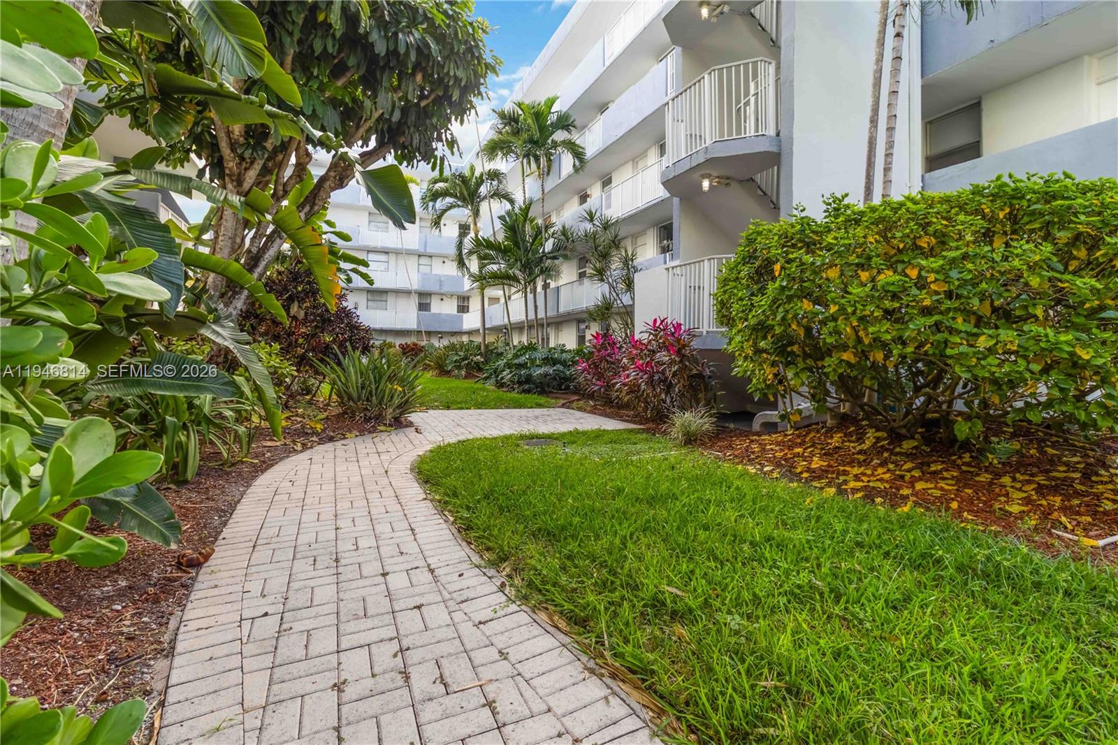 NORTH BAY VILLAS CONDO - Residential Lease