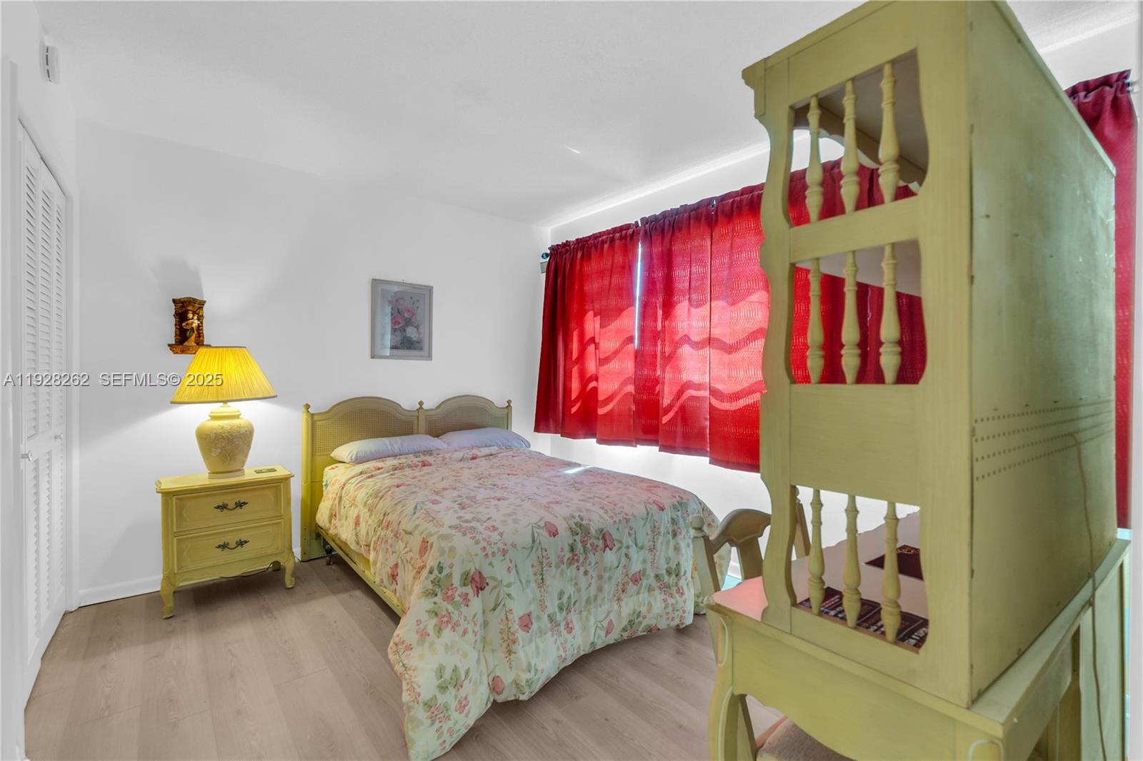 FIRST GULFSTREAM GARDEN - Residential