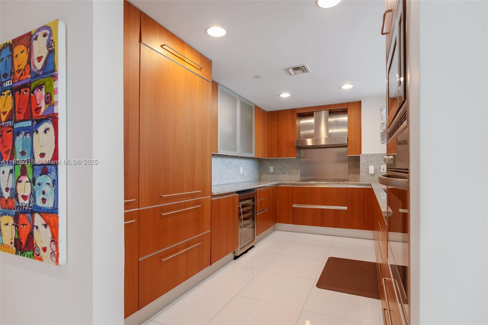2627 S Bayshore Dr 501