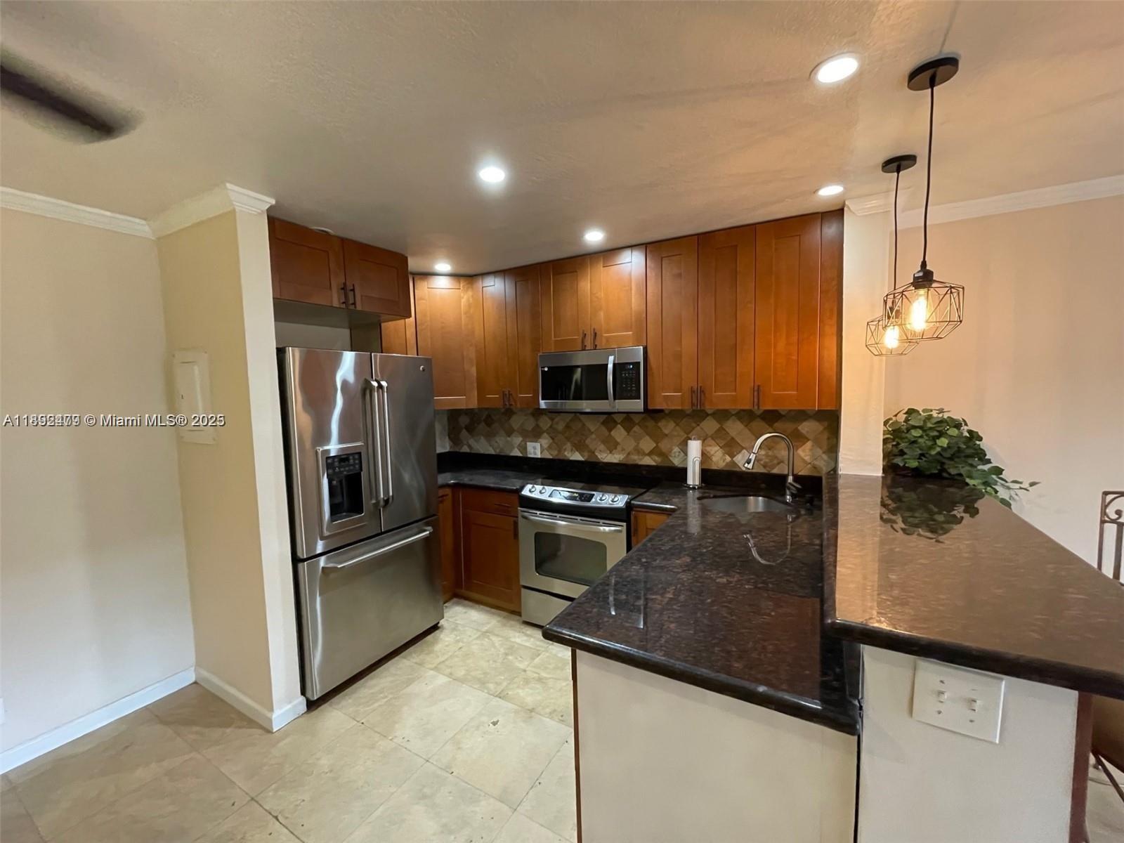 CYPRESS CREEK VILLAS - Residential Lease