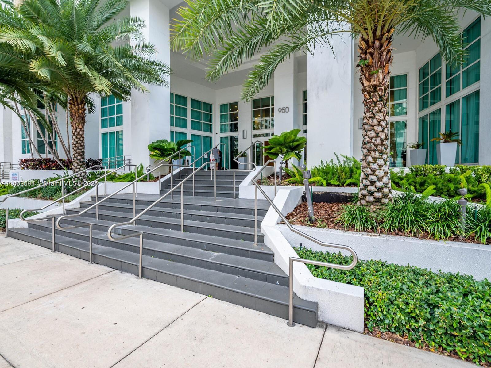 950 Brickell Bay Dr 4104