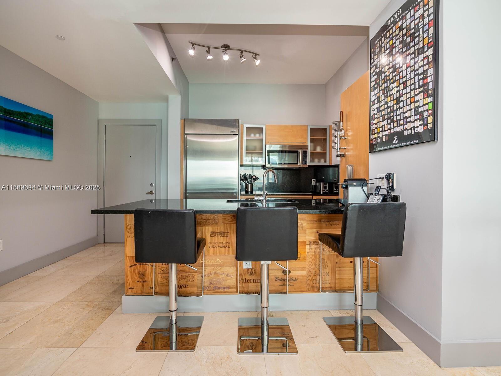 THE PLAZA 851 BRICKELL CO - Residential Lease