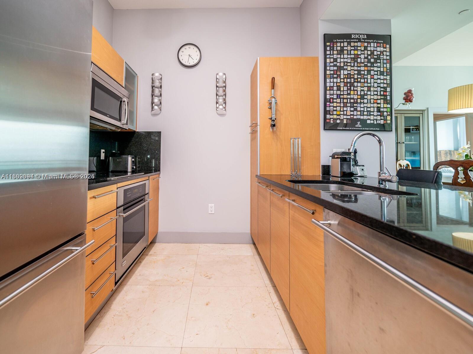 THE PLAZA 851 BRICKELL CO - Residential Lease