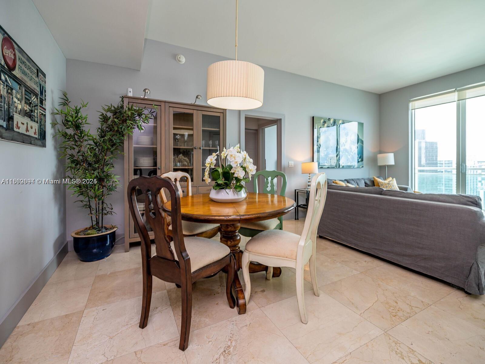 THE PLAZA 851 BRICKELL CO - Residential Lease