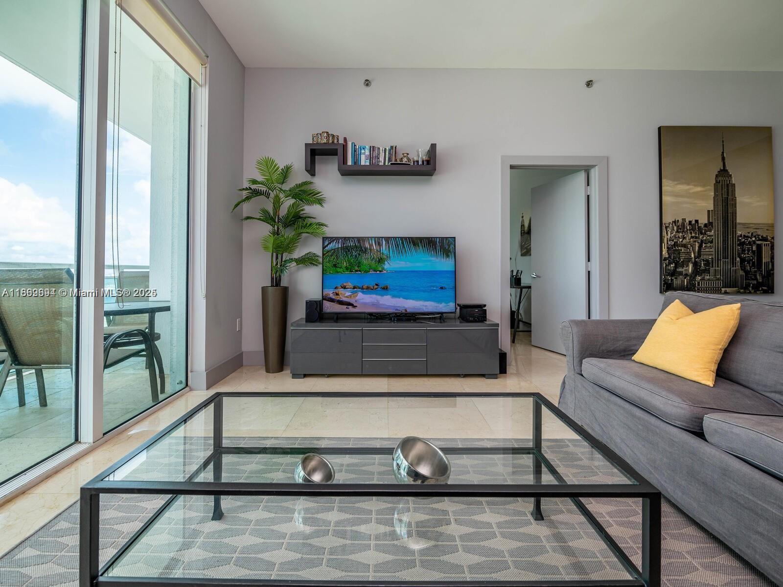 THE PLAZA 851 BRICKELL CO - Residential Lease