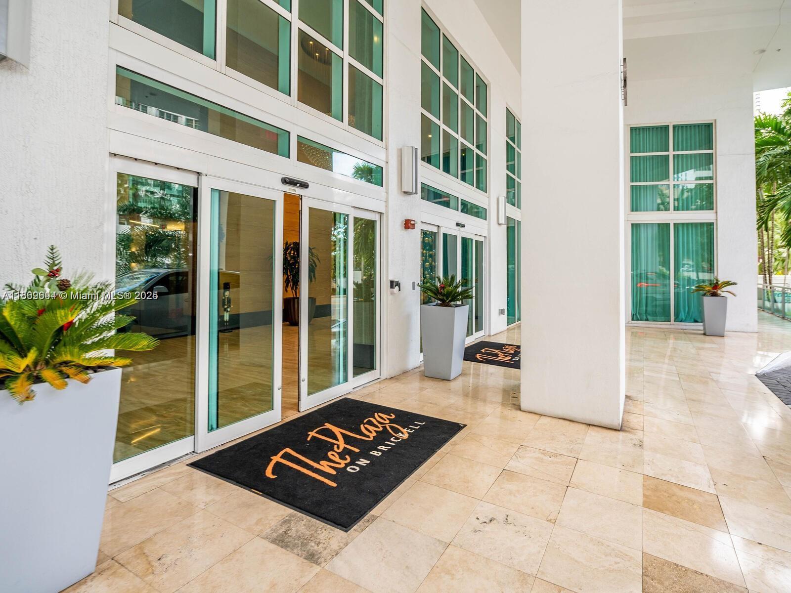 950 Brickell Bay Dr 4104