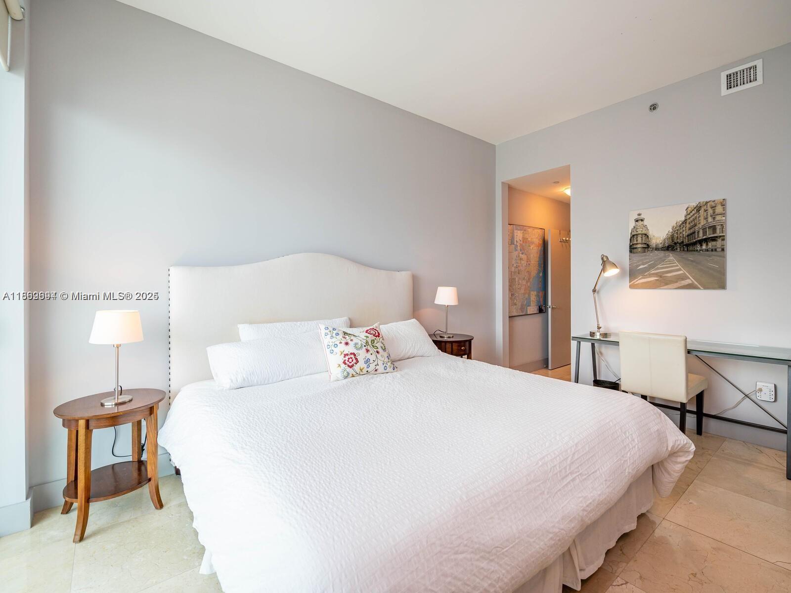 THE PLAZA 851 BRICKELL CO - Residential Lease