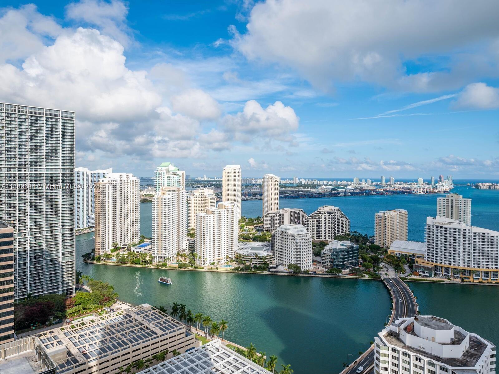 THE PLAZA 851 BRICKELL CO - Residential Lease