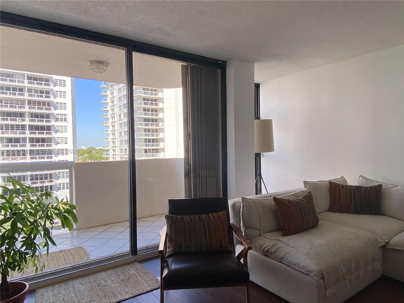 LEXCELLENCE CONDO - Residential