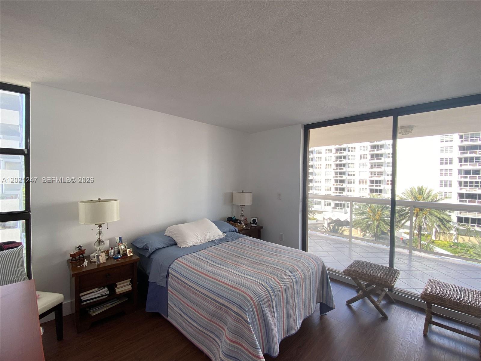 LEXCELLENCE CONDO - Residential