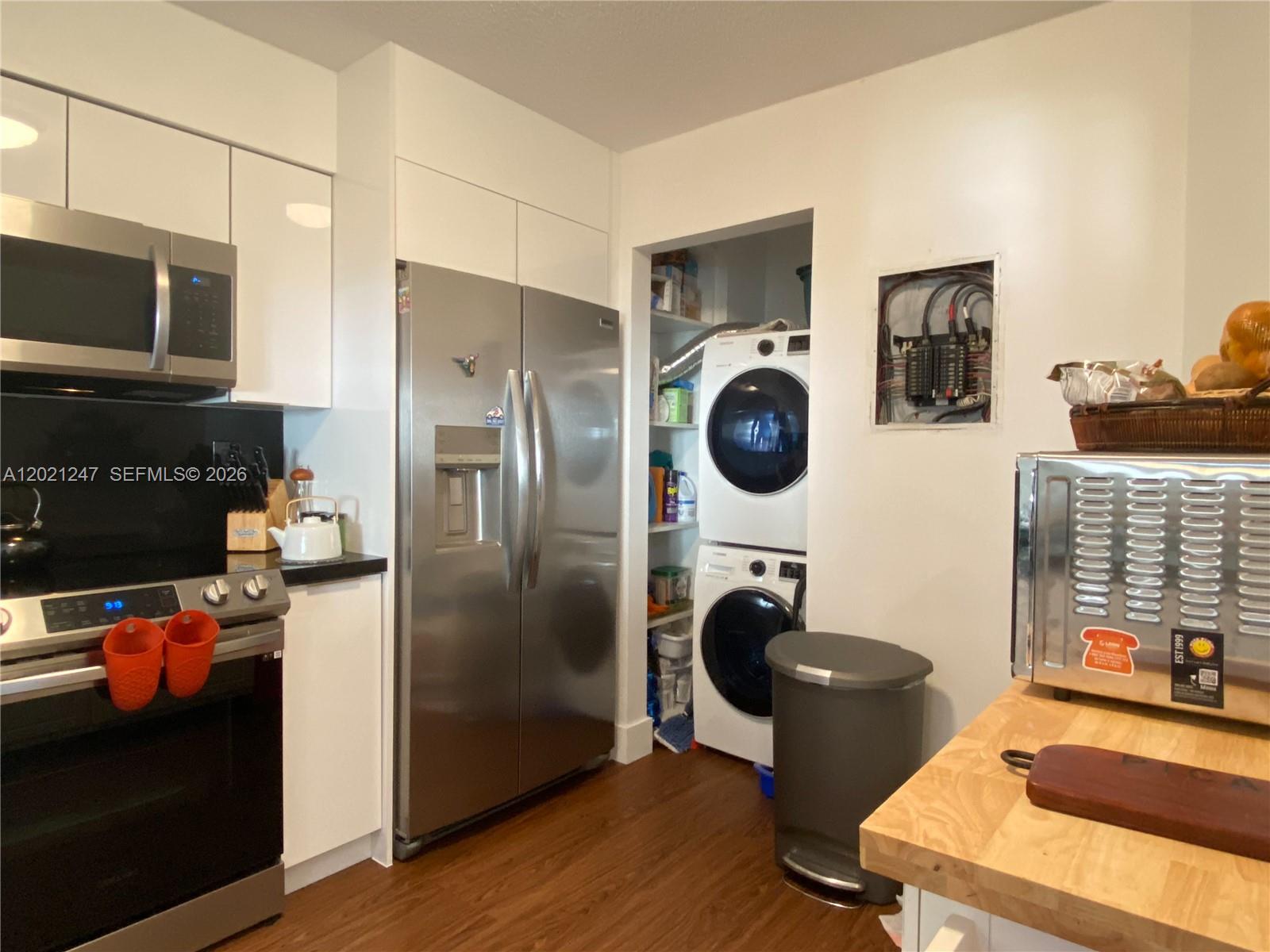LEXCELLENCE CONDO - Residential